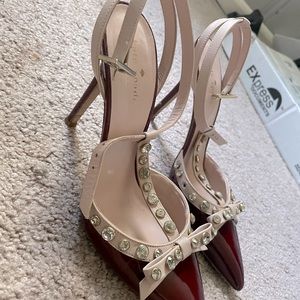 Pointed toe sandals